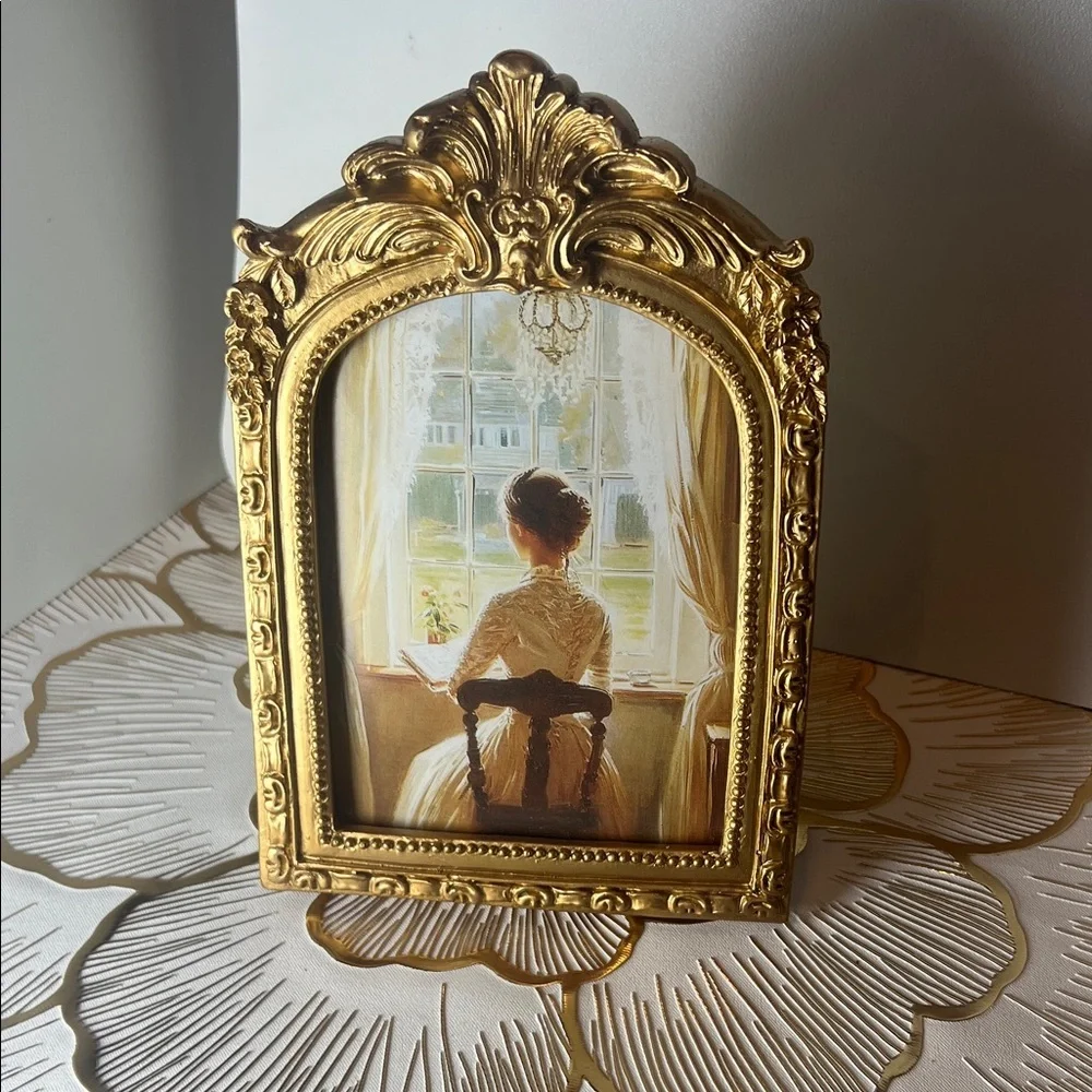 Elegant Gold Ornate Picture Frame 4x6 inch frame